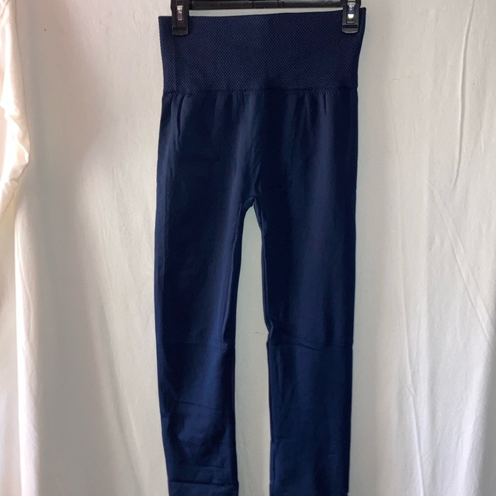 NWOT SOFRA FLEECE LINED LEGGINGS
